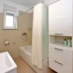 Robert Apartment *