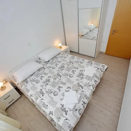 Апартаменты Robert Задар